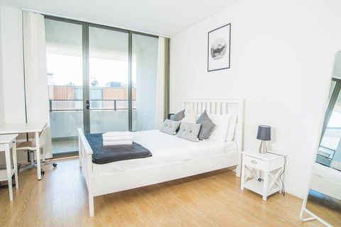 Stylish And Minimalism Apartment In North Ryde - eAccommodation 2