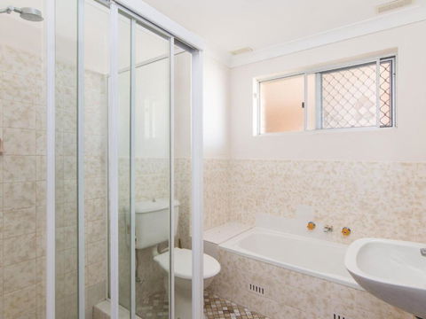 Albert Court 8 - eAccommodation 1