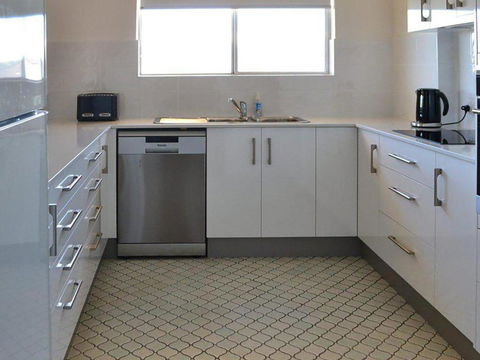 Albert Court 8 - eAccommodation 3