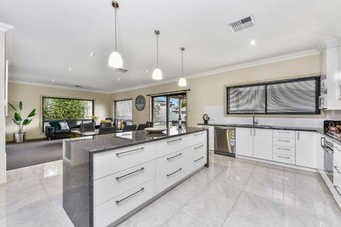 Accommodation On Lansell 2 - eAccommodation 1