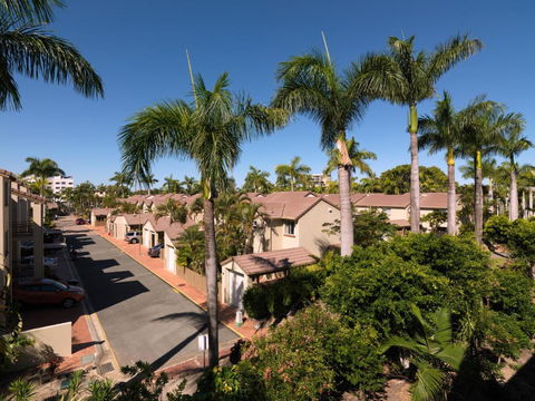 Apartments At 2 Landsborough - eAccommodation 2