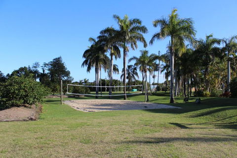 Apartments At 2 Landsborough - eAccommodation 6