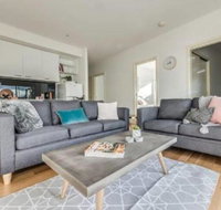 Marina View Apartment - eAccommodation