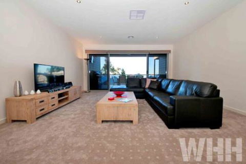 Adelphi Views On Luton Woodlands - eAccommodation 5
