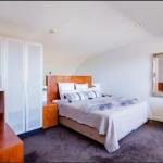 Urban Paradise Minutes From The Markets - eAccommodation 1