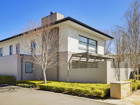 Arum 4 Heritage Park Contemporary & Timeless - eAccommodation 5