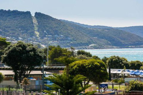 LOUTTIT BAY APARTMENT 1 Free Wifi Ocean Views & The Ultimate Location - eAccommodation 4
