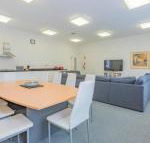 4 Bedroom House Hobart CBD Free Parking - eAccommodation