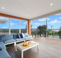 Casa Sorella beachfront family home with pool - eAccommodation