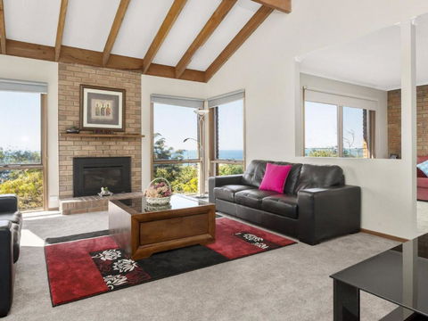 VIEWS At MCCRAE..... - eAccommodation 6