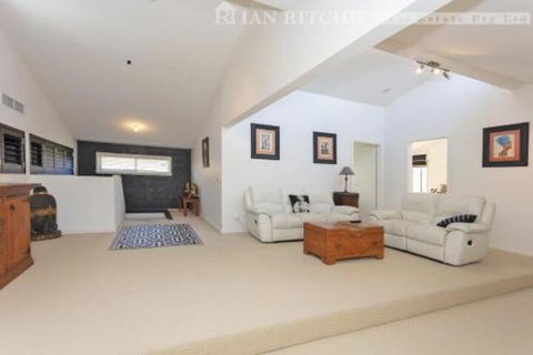 Marilyns Place: Private + Spacious + Central - eAccommodation 3