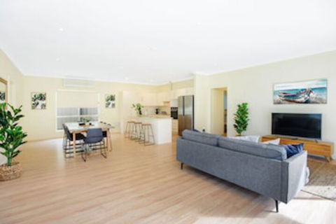 Aldinga Beach Experience - eAccommodation 0