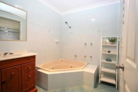 MAGIC BEACH HOUSE PET FRIENDLY - eAccommodation 2