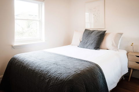 Elwood Beach Calming Tones - Rejuvenate Stays - eAccommodation 6