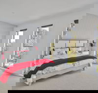 Sunshine Beach House Brand new stunning - eAccommodation