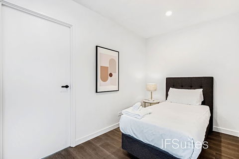 IFSuites Melbourne Village - eAccommodation 5