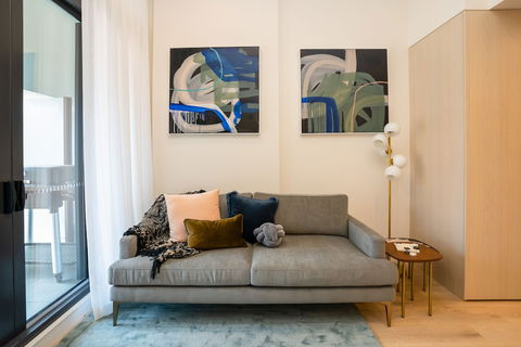 IFSuites Melbourne Village - eAccommodation 6