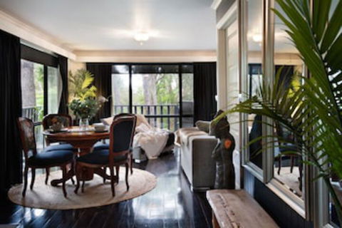 Lardi Lane - eAccommodation 0