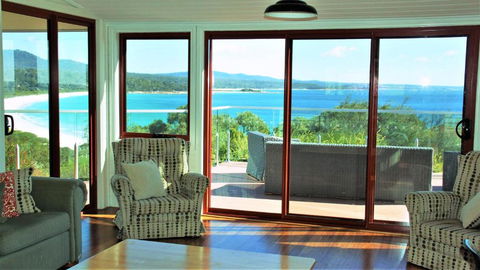 DOLPHIN LOOKOUT COTTAGE Amazing Views Of The Bay Of Fires - eAccommodation 3