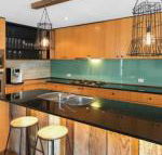 Family Foreshore Favourite - eAccommodation