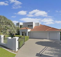 Castaways Beachside Family Retreat 44 Driftwood Drive - eAccommodation