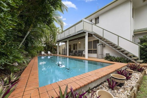 Fabulous Pet Friendly Family Home - 3 Carribean Court - eAccommodation 1