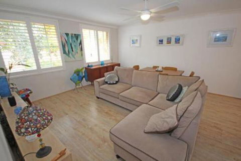 Annies Apartment - eAccommodation 2
