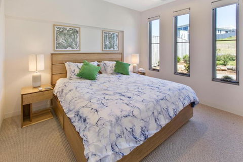 Anchored Access To The Gippsland Lakes - eAccommodation 4