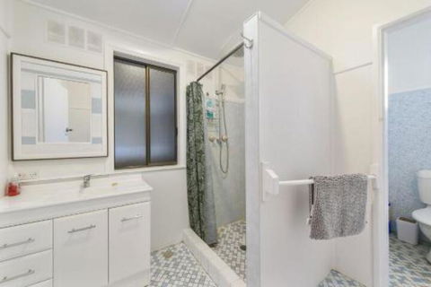 Aurelia 14 Stewart Street - eAccommodation 2