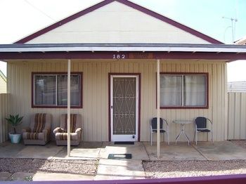 Aussie Bacon & Eggs Cottages - eAccommodation 0