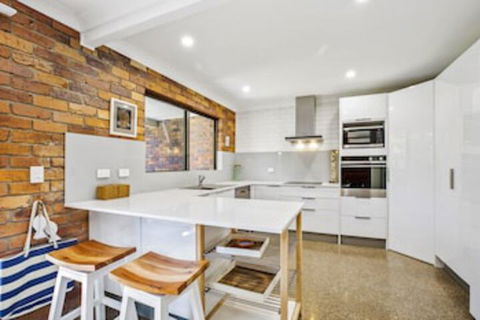 A Beach Break - 1/90 Lorikeet Drive - eAccommodation 0