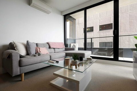 Fantastic 2BD Apt In Melbournes Southbank! - eAccommodation 1