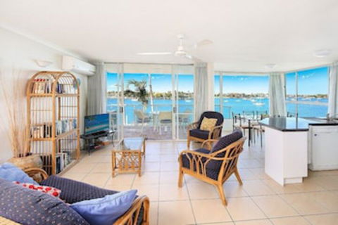 Amazing Waterfront Views Sunshine Coast H330 - eAccommodation 0