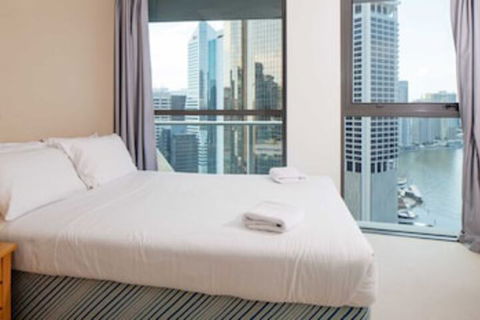 Amazing CBD 2BD Apartment W / Parking & Pool! - eAccommodation 0