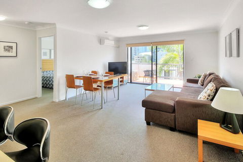 Airtrip Apartment On Russell St - eAccommodation 5