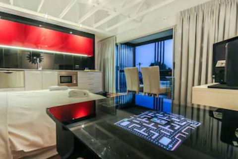 Architecturally Designed Studio 10 Minutes To CBD - eAccommodation 0