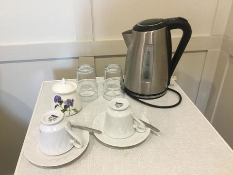 Araluen Historic House Deluxe Room - eAccommodation 2