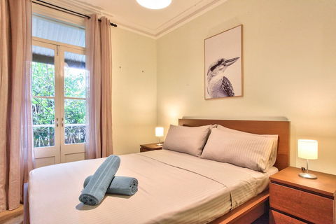 Apartment Hyde Park - Clifton - eAccommodation 2