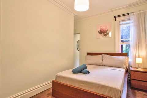 Apartment Hyde Park - Clifton - eAccommodation 3