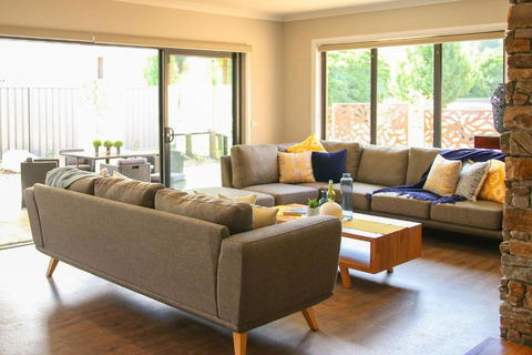 Amaroo - eAccommodation 5