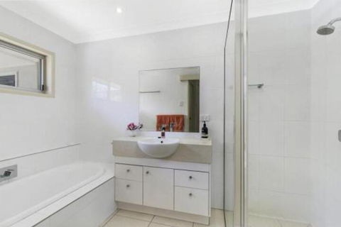 Moreton View - eAccommodation 5