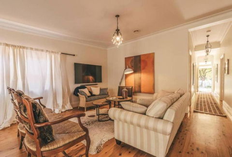 Ambrose On Byng Central Location W / 2 Bathroom - eAccommodation 6