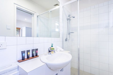 Como Mezzanine Retreat - eAccommodation 2