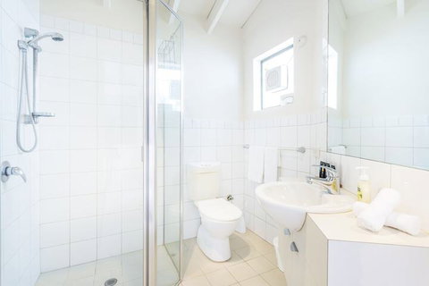 Como Mezzanine Retreat - eAccommodation 7