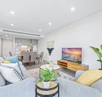 HomeHotel Luxury Apt with Shopping Mall Downstairs - eAccommodation