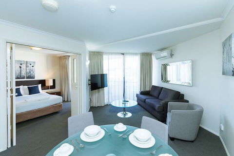 Airtrip Apartment On Edmonstone St - eAccommodation 3