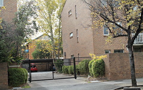 Adelaide Dresscircle Apartments - Archer Street - eAccommodation 2