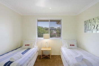 Away On Massinger Street - eAccommodation 6