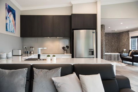 Amelia - eAccommodation 4