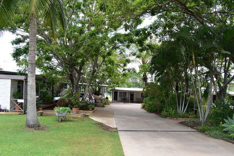 Hillview Motel - eAccommodation 2